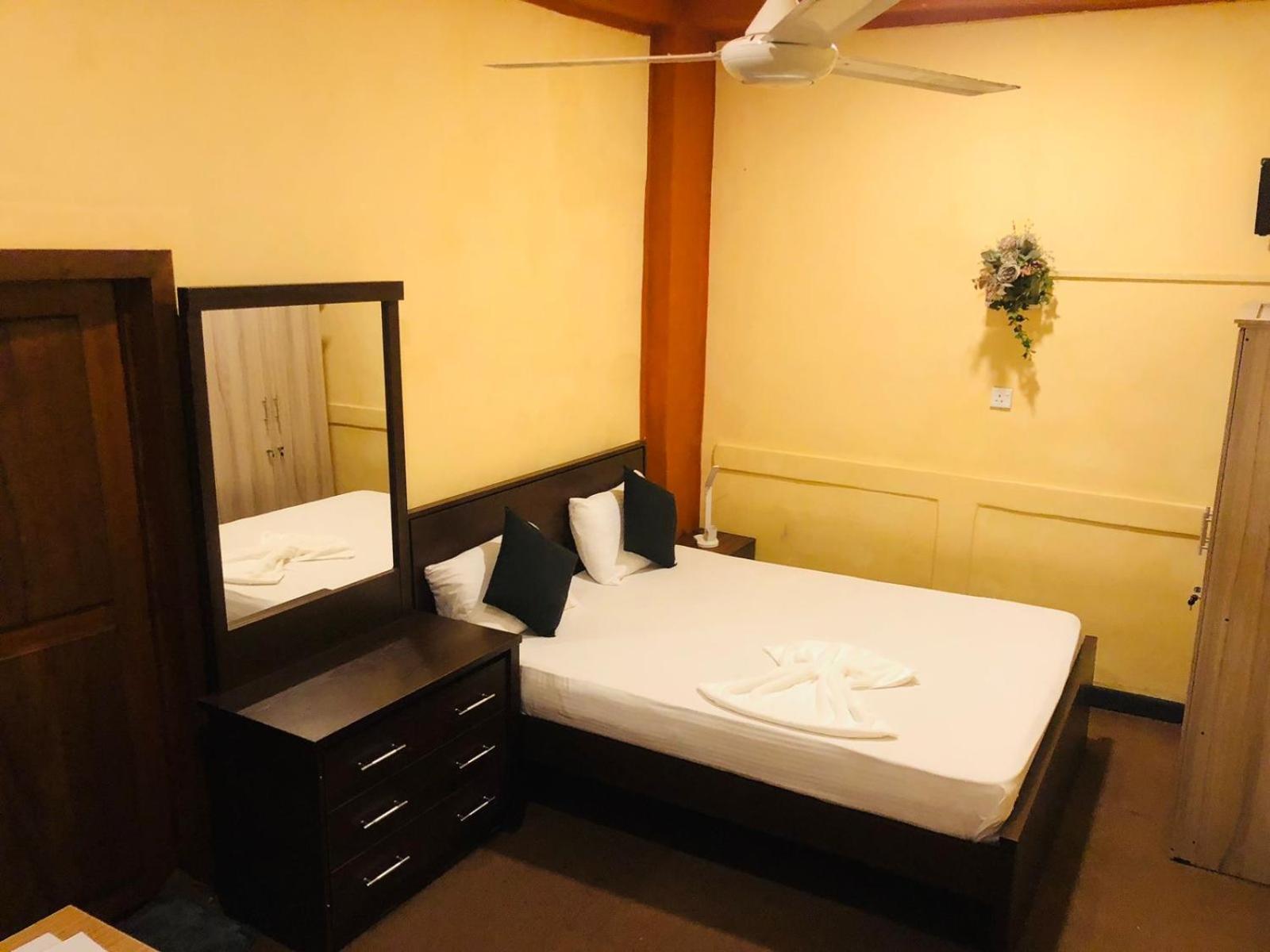 Cinnamon Airport Residencies Katunayake Exterior photo